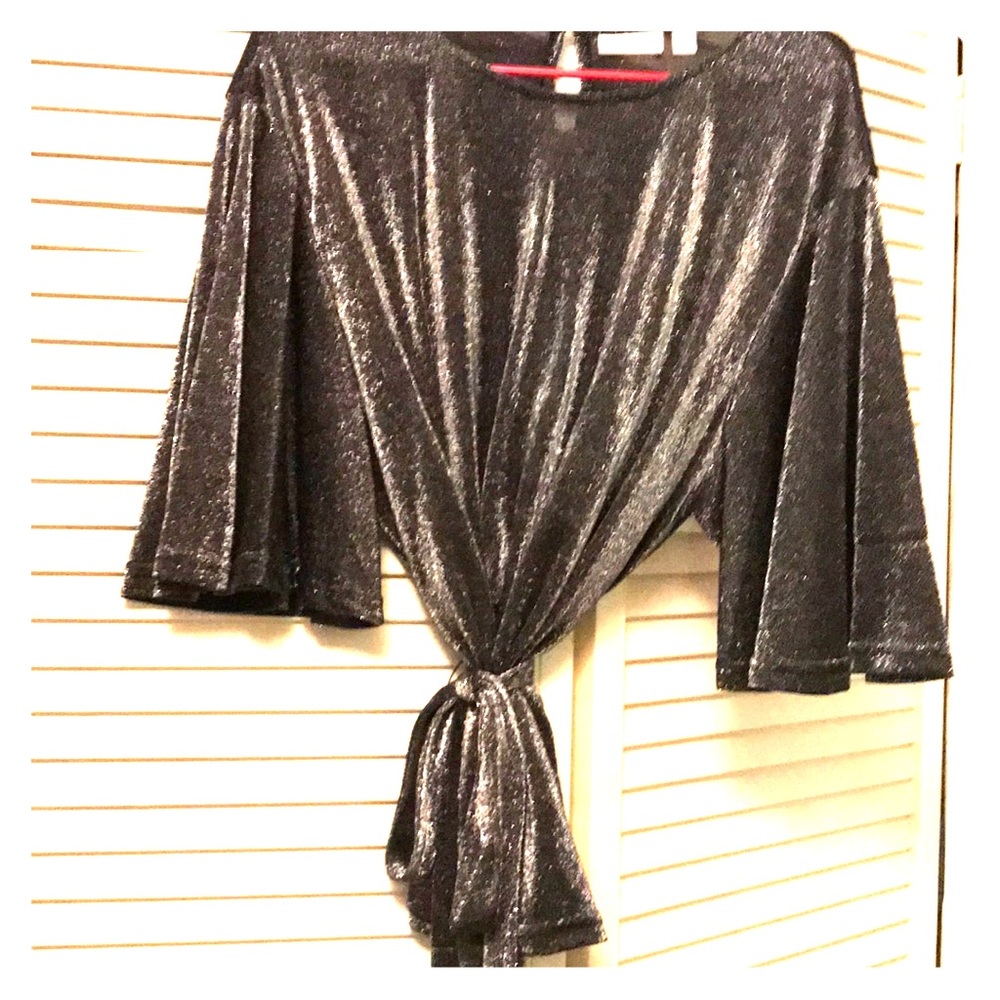 Shiny shimmery top